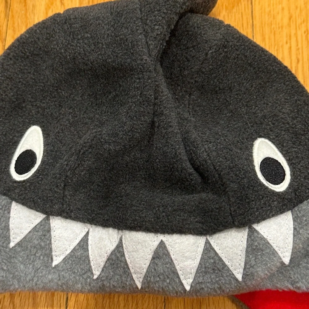 GAP Kids Shark Gray Hat Size S